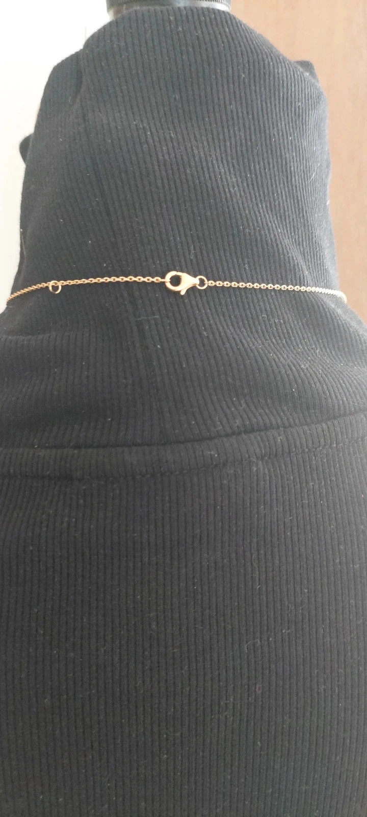 Collier Médaille Abeille Doré & Strass Éclatants (Noir/Blanc) - 4.44g – photo 4